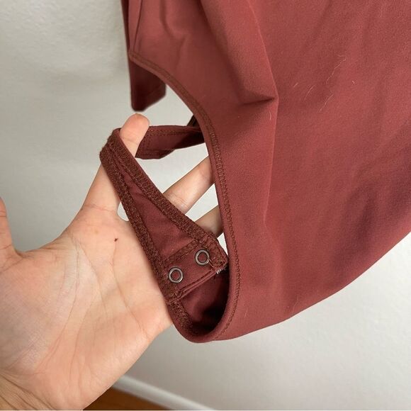 Abercrombie & Fitch Long Sleeve Bodysuit Size Large - Picture 3 of 4